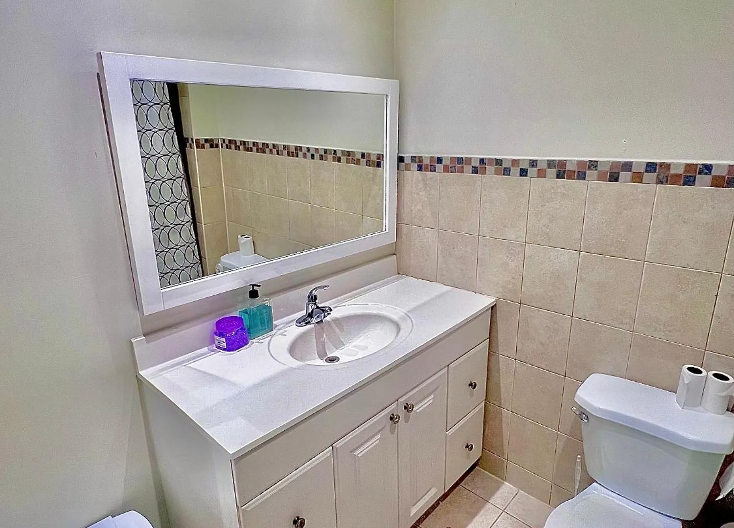 D7 Room Near Airport Brampton